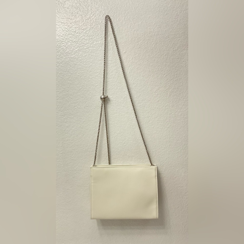 Yves Saint Laurent White Cosmetic Bag - Picture 4 of 9
